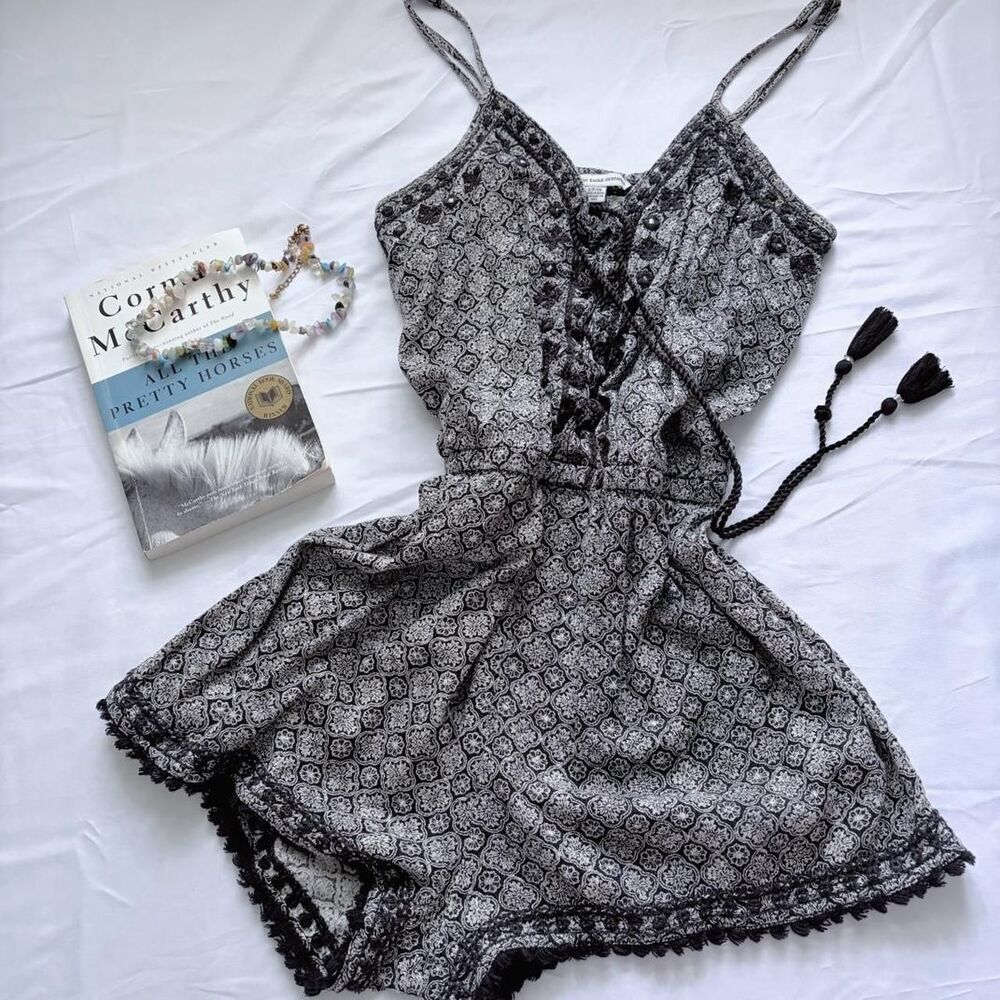 American Eagle Outfitters Black & White Printed Romper